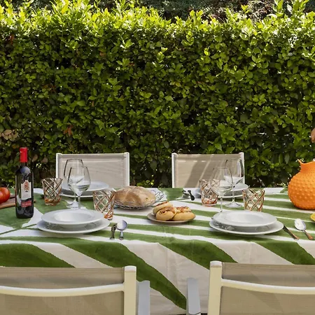 Towerhill With Roofterrace And Shared Po Apartment Torri Del Benaco