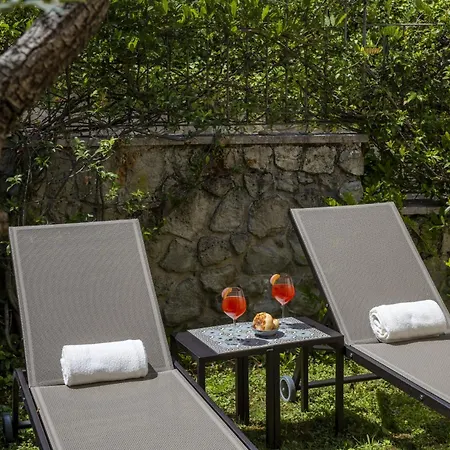 Apartment Towerhill With Roofterrace And Shared Po Torri Del Benaco