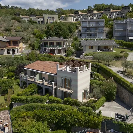 Towerhill With Roofterrace And Shared Po Apartment Torri Del Benaco
